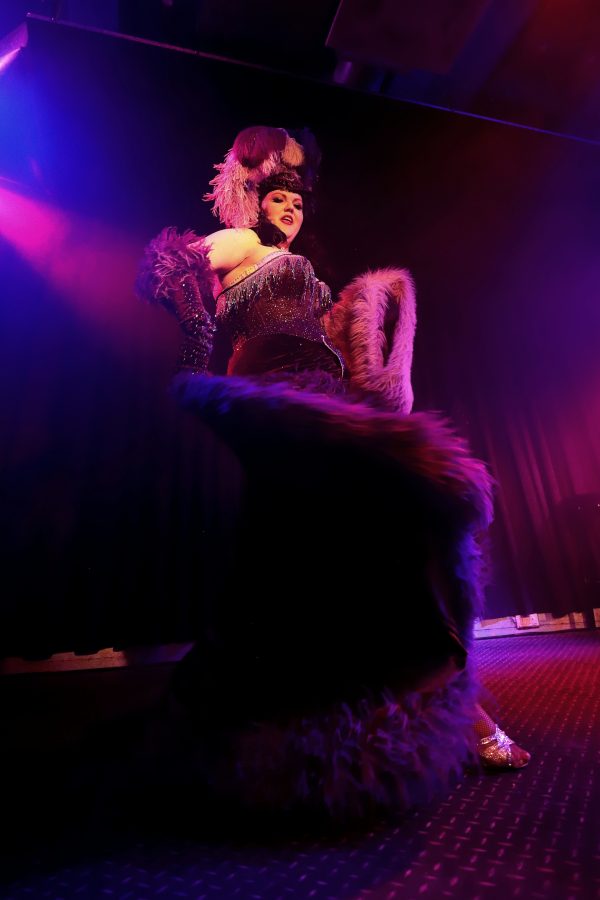 Burleskitanssi: Rock 'n' Tease- tiiviskurssi la 18.10. klo 13:00 (1,5t)